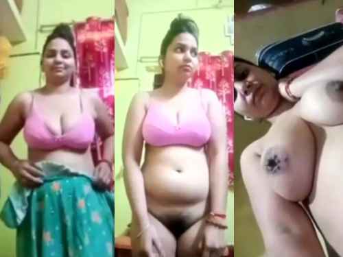 pakistani hot girl showing her big boobs