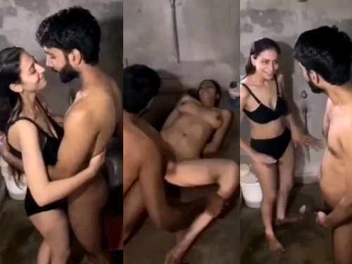 Pakistani babe Fucking in bathroom sex videos Part 2