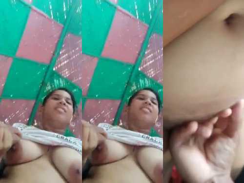 Horny Boy Anil fingered Priya's pussy