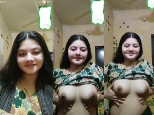 Sexy Girl showing big boobs nude show